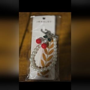 Cherry Pearl Key Holder